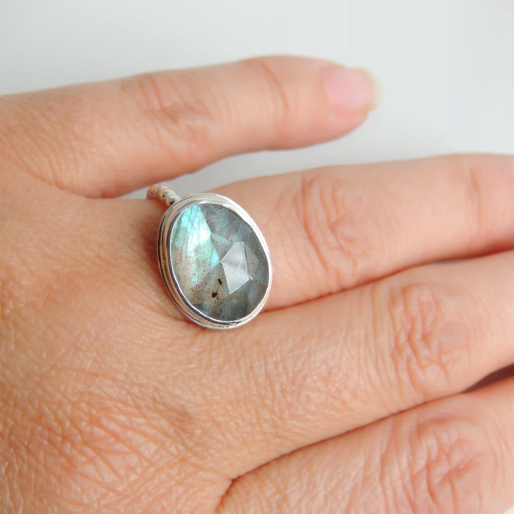 Rose 2025 cut labradorite